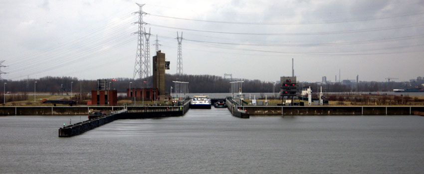 VTS at the lock in Wintam – in-innovative-navigation GmbH